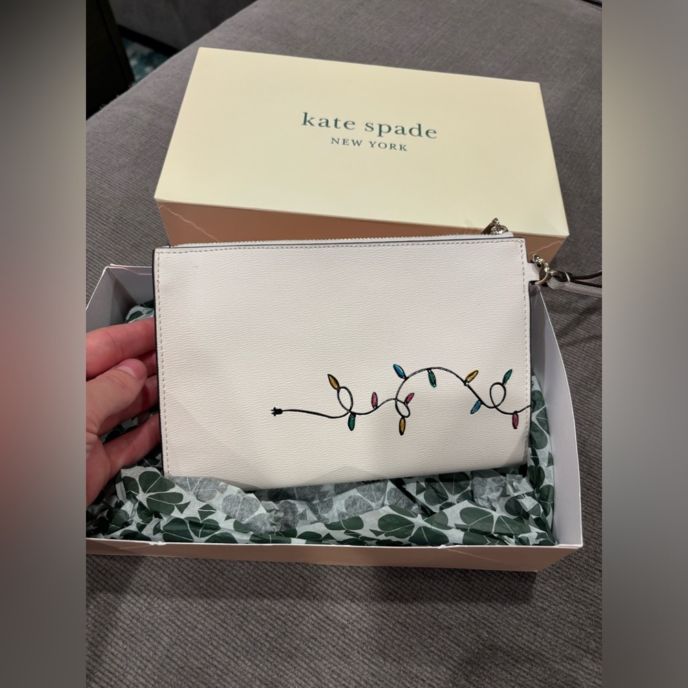 NWOT NEVER USED - Kate Spade Festival Dog Wristlet - Picture 6 of 6